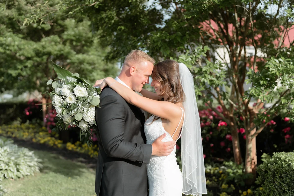 Kathryn & Harvie bio 2